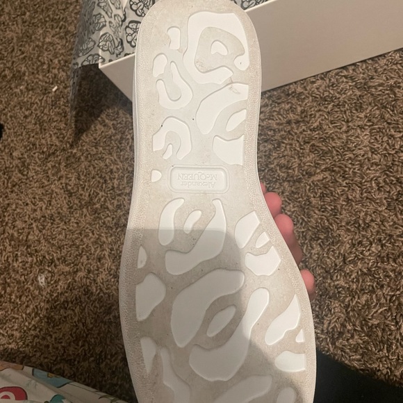 Alexander Mcqueens " White Iridescent " - Picture 8 of 12